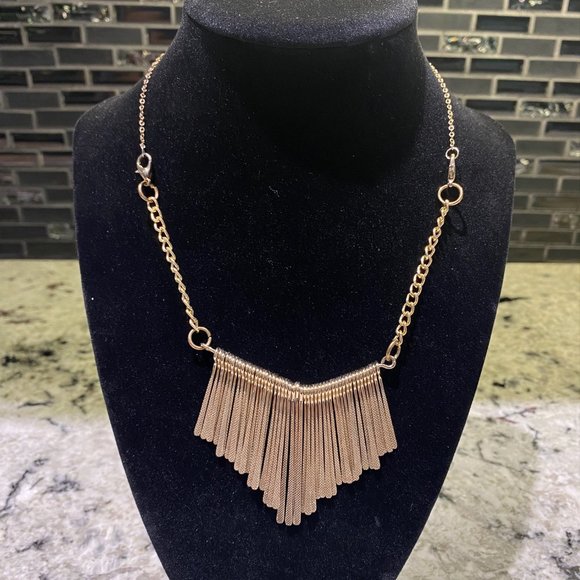 Abstract Styled Necklace - Picture 1 of 7